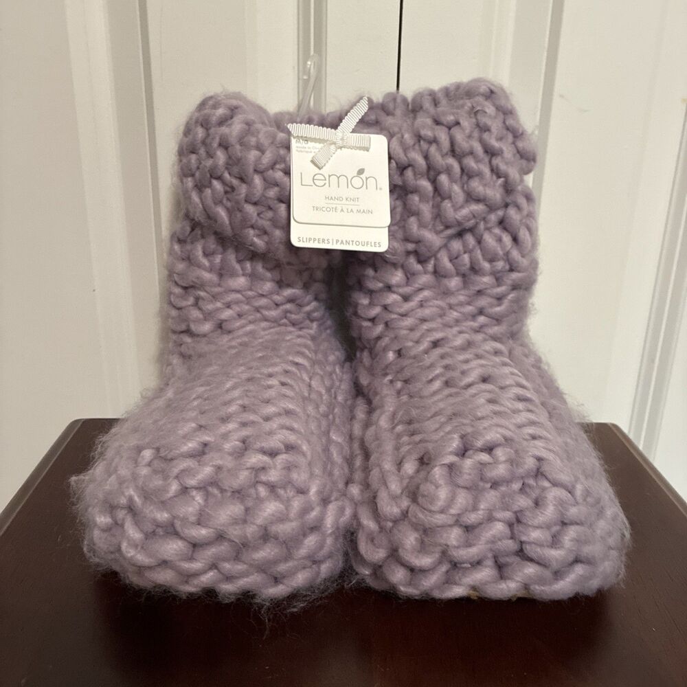 NWT LEMON Cabin Hand Knit Chunky Cottage core Sz M/L Slippers Sherpa Lavender